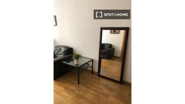 Se alquila habitación en piso de 4 dormitorios en El Born, Barcelona