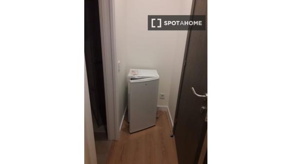 Chambre à louer dans un appartement de 10 chambres à Oviedo