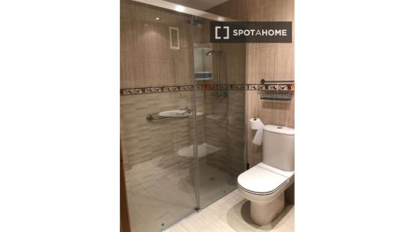 Apartamento completo de 2 dormitorios en Denia