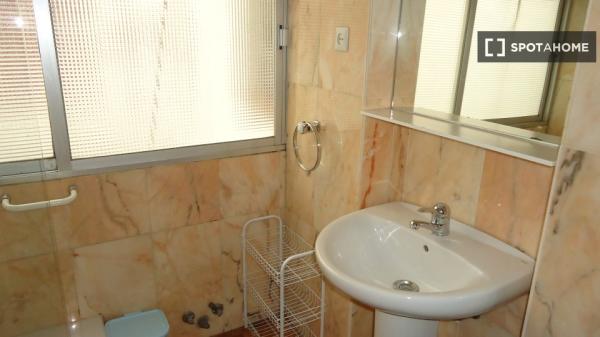 Quarto em apartamento compartilhado em Córdoba