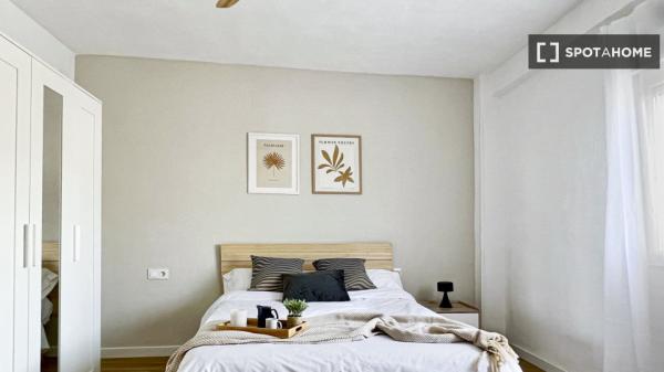 Quarto em apartamento compartilhado em Alicante (Alacant)