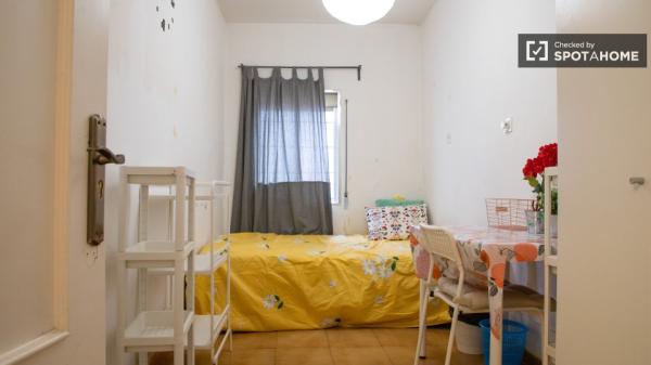 Apartamento de 2 dormitorios en alquiler en Carabanchel, Madrid