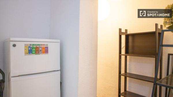 Apartamento de 2 dormitorios en alquiler en Carabanchel, Madrid