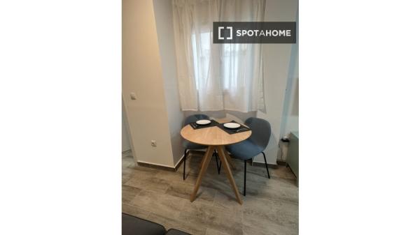 Apartamento entero de 1 dormitorio en Sevilla