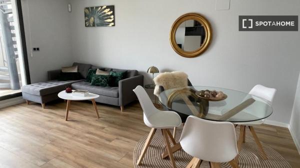 Apartamento completo de 2 dormitorios en Alicante (Alacant)