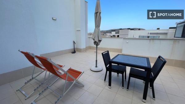 Apartamento completo de 2 dormitorios en Alicante (Alacant)