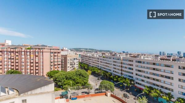 Apartamento de 3 habitaciones en alquiler en Les Corts, Londres