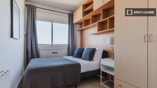 Apartamento de 3 habitaciones en alquiler en Les Corts, Londres