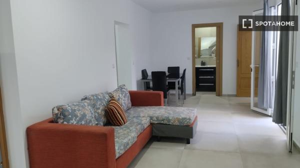 Room for rent in 4-bedroom apartment in Son Canals, Palma