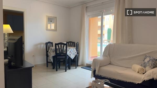 Apartamento completo de 2 dormitorios en Denia