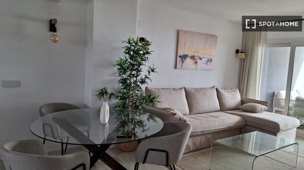 Apartamento de 2 dormitorios en alquiler en Torrevieja, Alicante