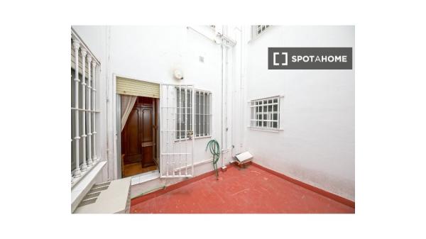 Apartamento entero de 4 habitaciones en Sevilla