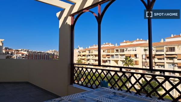 Apartamento completo de 3 dormitorios en Málaga