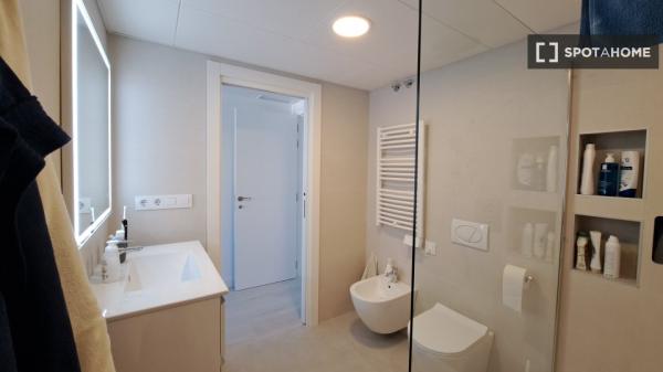 Apartamento completo de 3 dormitorios en Málaga