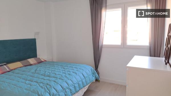 Apartamento completo de 3 dormitorios en Málaga