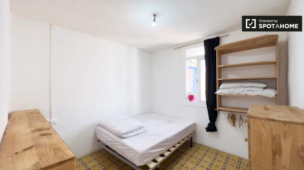 Acogedor apartamento de 2 dormitorios en L'Hospitalet de Llobregat.