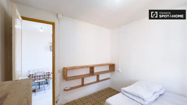 Acogedor apartamento de 2 dormitorios en L'Hospitalet de Llobregat.