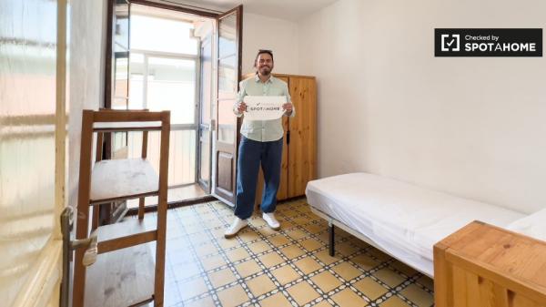 Acogedor apartamento de 2 dormitorios en L'Hospitalet de Llobregat.