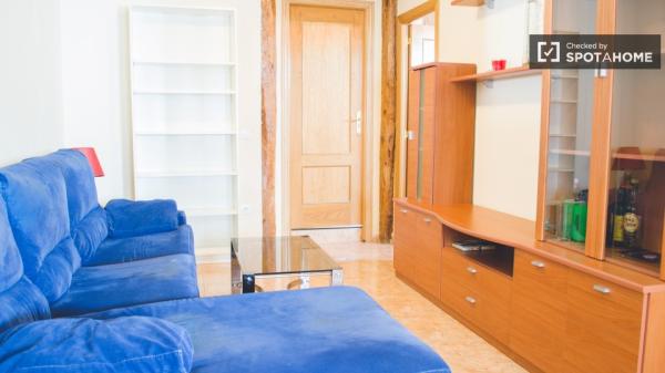 Apartamento de 2 dormitorios en alquiler en Malasaña, Madrid