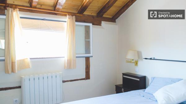 Apartamento de 2 dormitorios en alquiler en Malasaña, Madrid