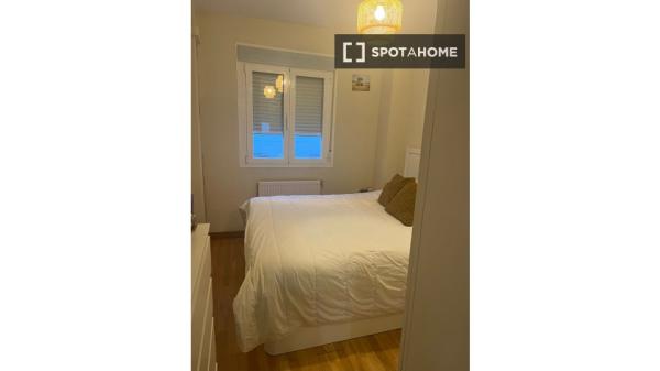 Apartamento de 2 dormitorios en alquiler en Arroyo del Fresno, Madrid