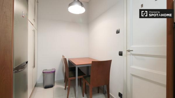 Acogedora habitación en alquiler, apartamento de 3 dormitorios, l'Eixample Esquerra