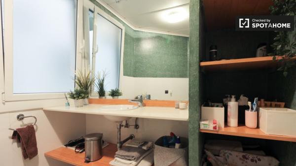 Acogedora habitación en alquiler, apartamento de 3 dormitorios, l'Eixample Esquerra