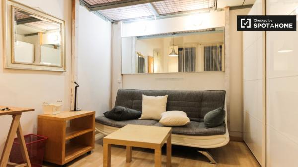 Habitación en apartamento de 5 dormitorios en Barri Gòtic, Barcelona