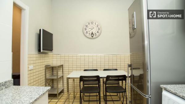 Spacious room in 4-bedroom apartment in El Raval, Barcelona