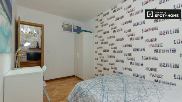 Quarto de casal para alugar, apartamento de 6 quartos, Alcalá de Henares