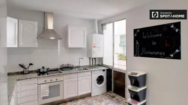 Habitación señorial en apartamento de 8 dormitorios en Centro, Madrid