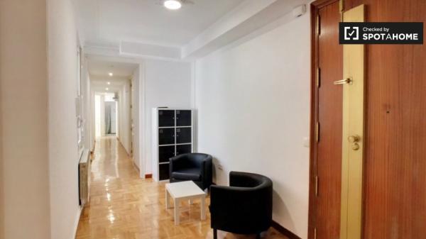 Habitación señorial en apartamento de 8 dormitorios en Centro, Madrid