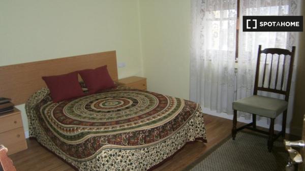 Quarto em apartamento compartilhado em Oviedo