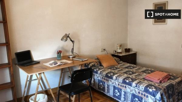 Habitación en piso compartido en Pamplona