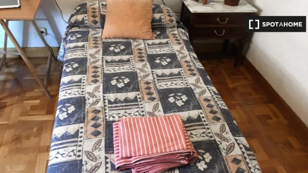 Quarto em apartamento compartilhado em Pamplona