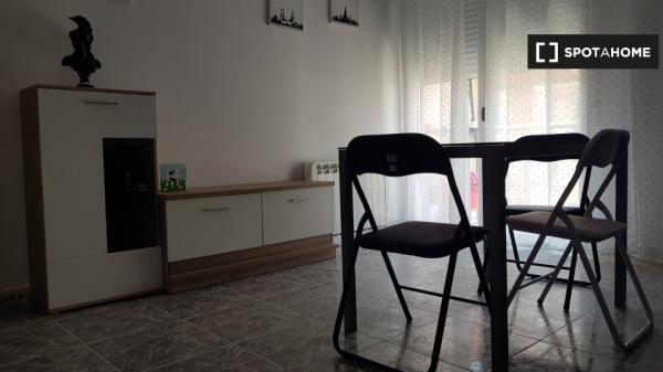 Room in shared apartment in Alcala De Henares