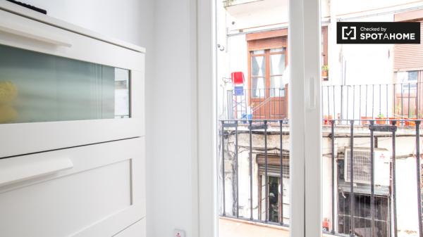 Quarto mobiliado em apartamento de 3 quartos em Indautxu, Bilbao