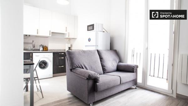 Habitación amueblada en apartamento de 3 dormitorios en Indautxu, Bilbao