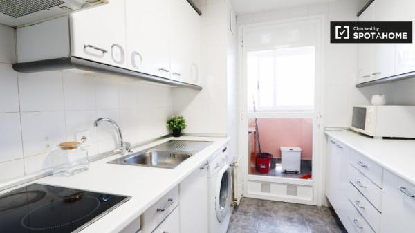 Quarto em apartamento de 5 quartos em Alcalá de Henares, Madrid