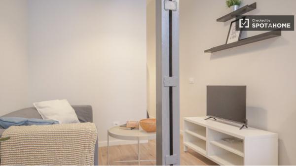 Apartamento de 1 dormitorio en alquiler en Puerta del Angel, Madrid