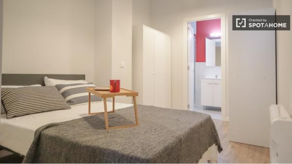 Apartamento de 1 dormitorio en alquiler en Puerta del Angel, Madrid