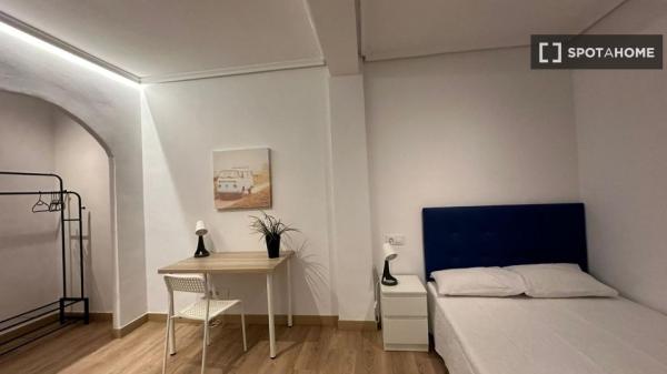 Room in shared apartment in Torrelavega