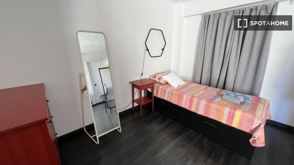 Apartamento completo de 2 habitaciones en Alacant