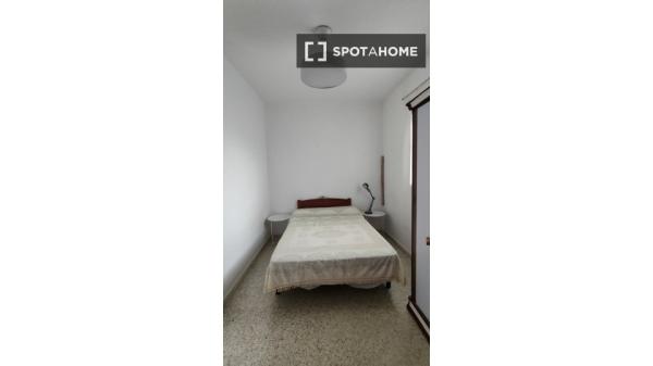 Piso de 3 habitaciones en alquiler en Barbate