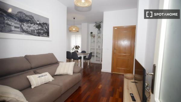 Apartamento entero de 3 dormitorios en Alicante (Alacant)