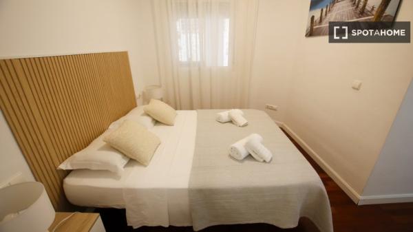 Apartamento entero de 3 dormitorios en Alicante (Alacant)