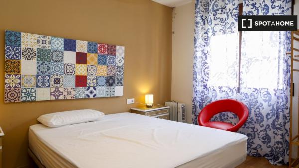 Zimmer zu vermieten in 3-Zimmer-Wohnung zur Miete in Granada