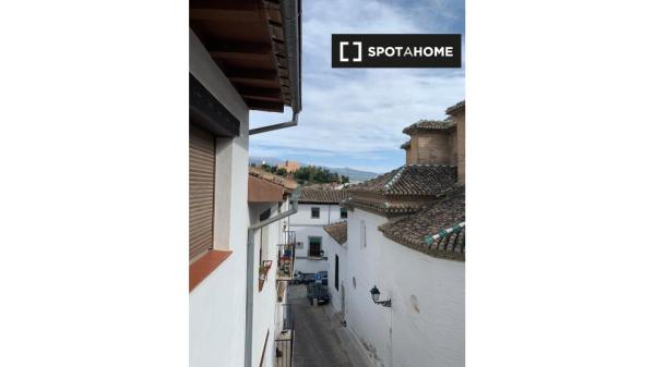 Alquiler de habitaciones en piso de 3 dormitorios en alquiler en Granada