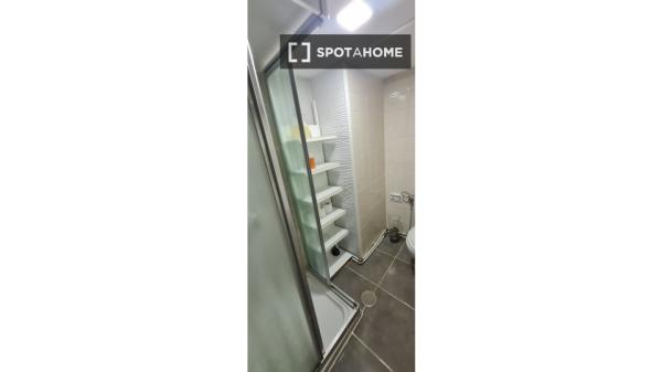 Quarto em apartamento partilhado em Vigo