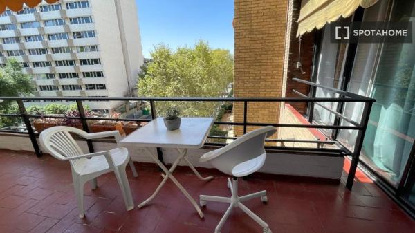 Quarto em apartamento compartilhado em Sevilla